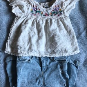 Combo shirt plus Capri.